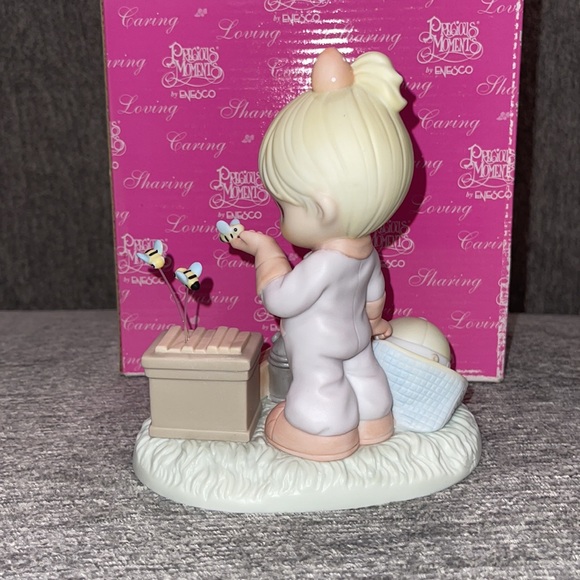 NIB Precious Moments “I Am Always Bee-Side You” Figurine - Picture 4 of 5